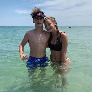 Meet your Posher, Laurel